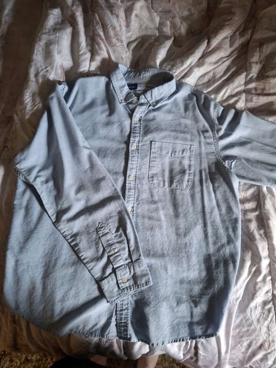 Old Navy Chambray button down shirt
