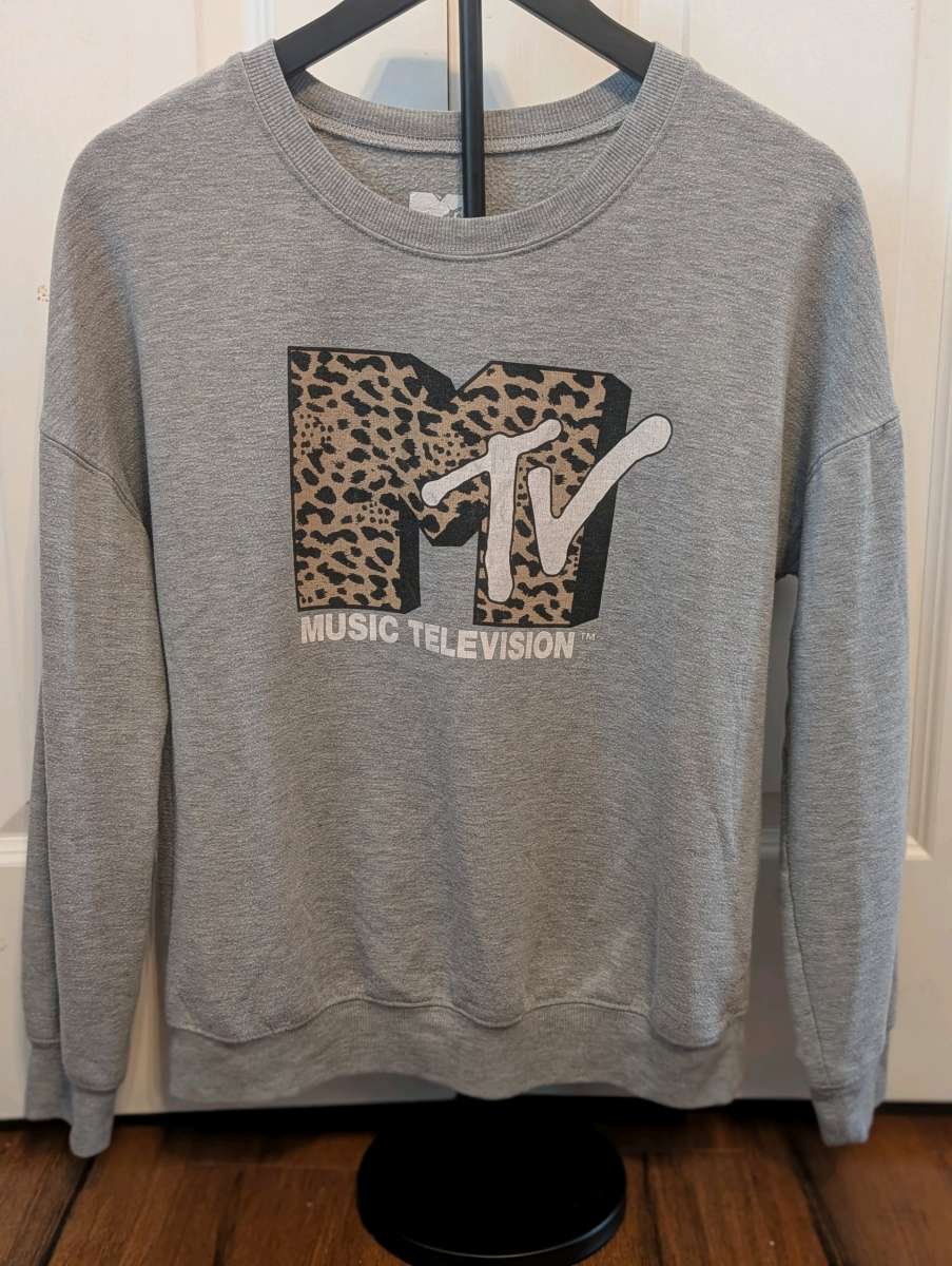 womens mtv womens crew neck