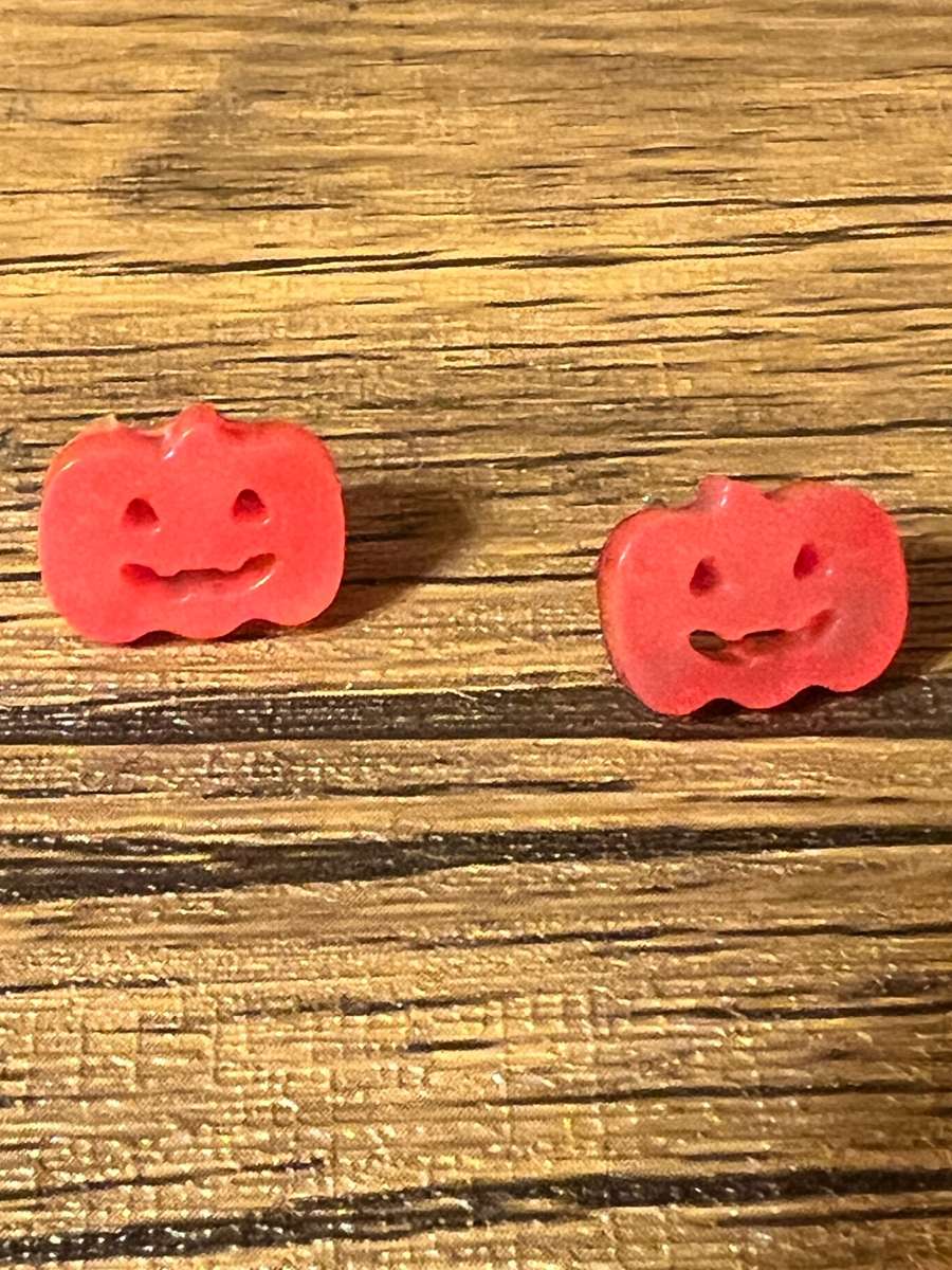 beautiful Halloween resin earring