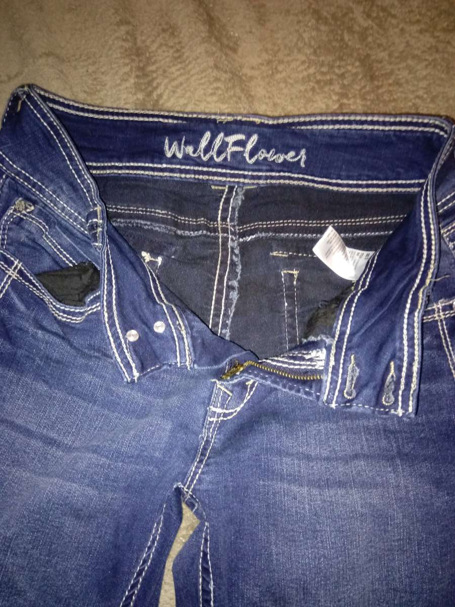 wildflower woman Jean size 8