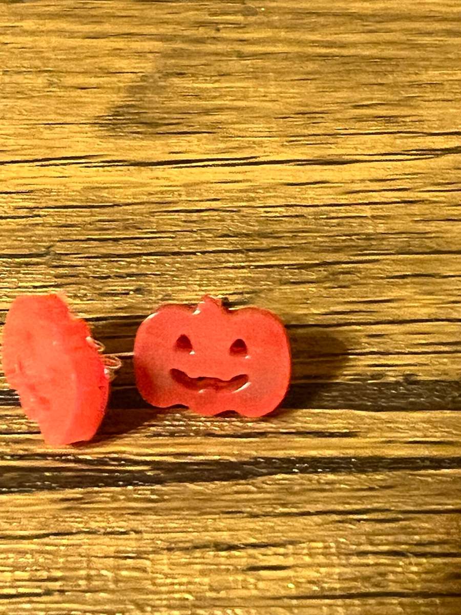 beautiful Halloween resin earring