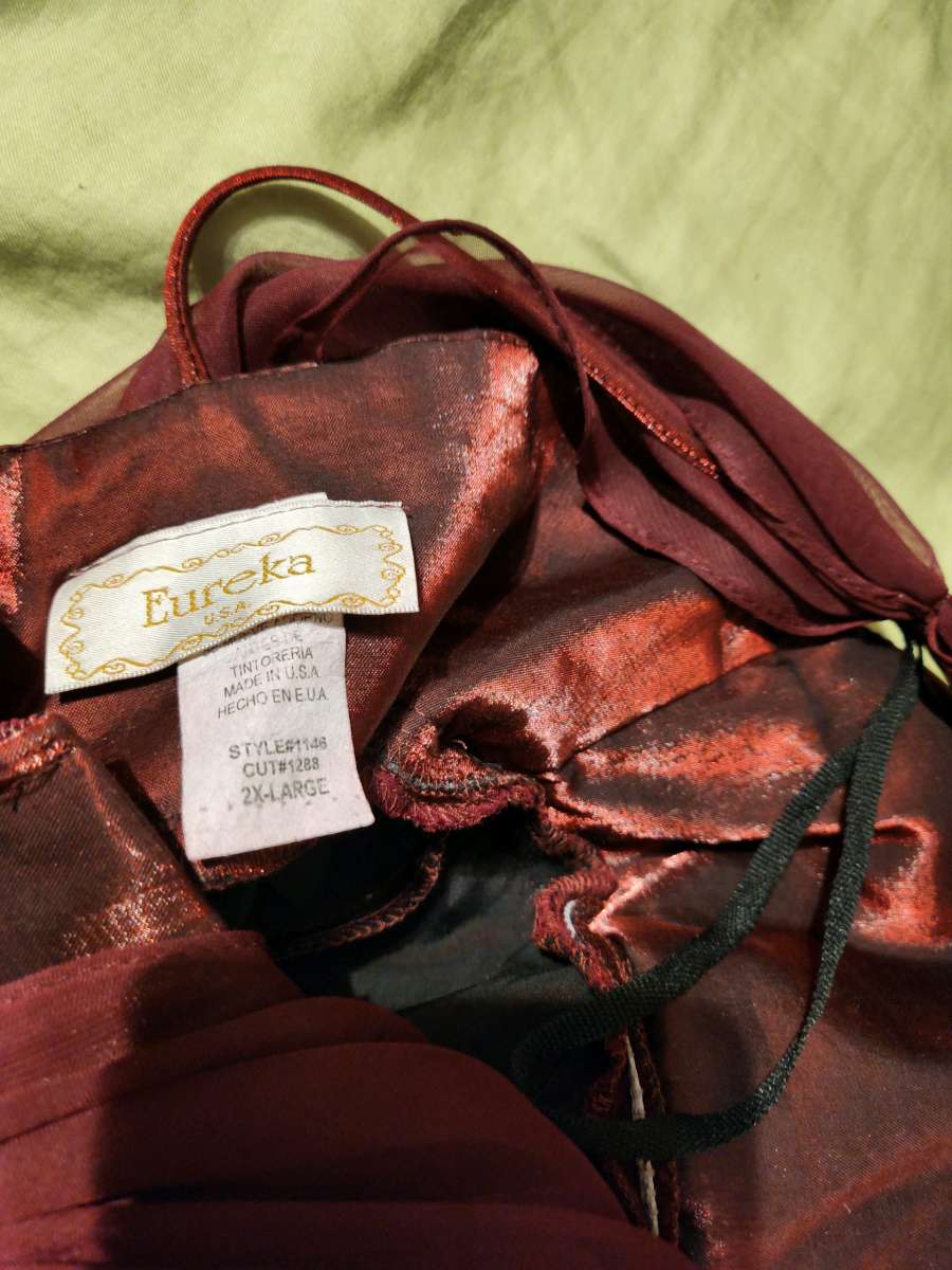 Chic Burgundy Maxi Dress with diamond details