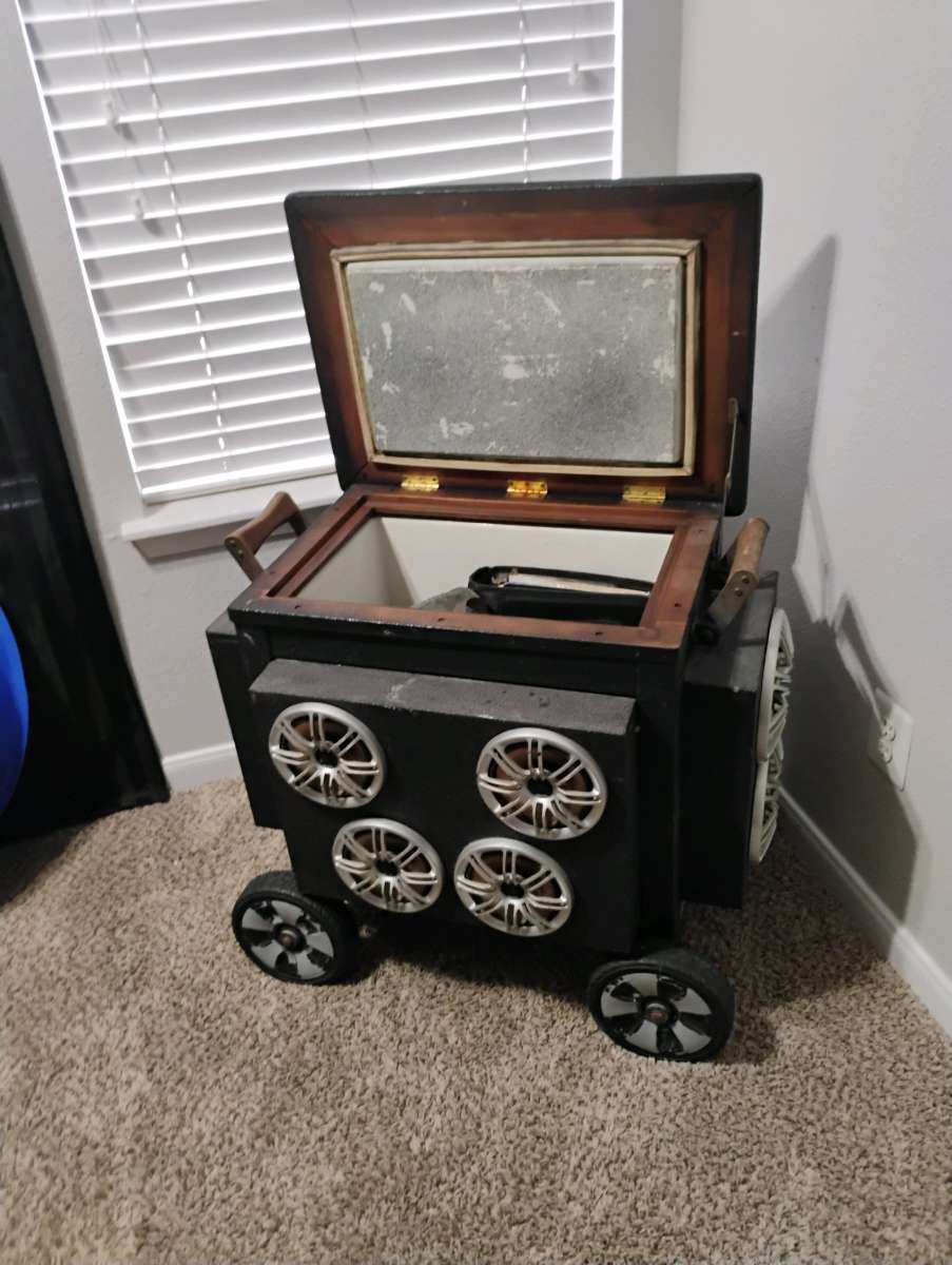 cooler with speakers