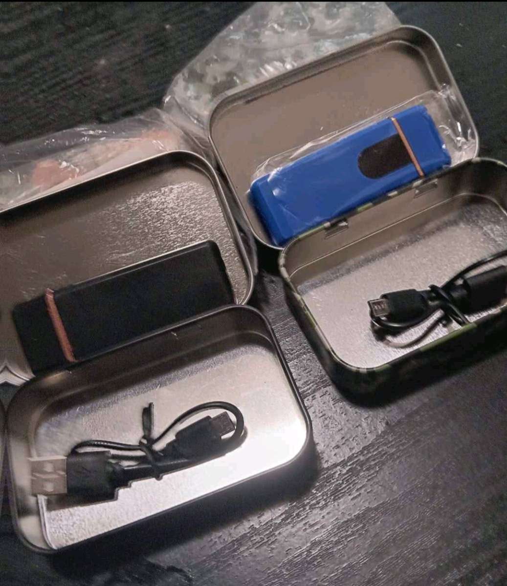 USB RECHARGEABLE LIGHTERS WITH TRAY