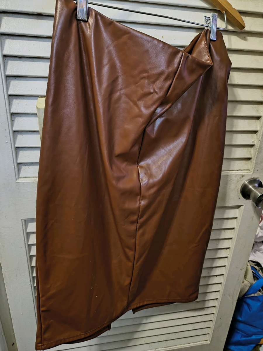 brown 2XL skirt and top
