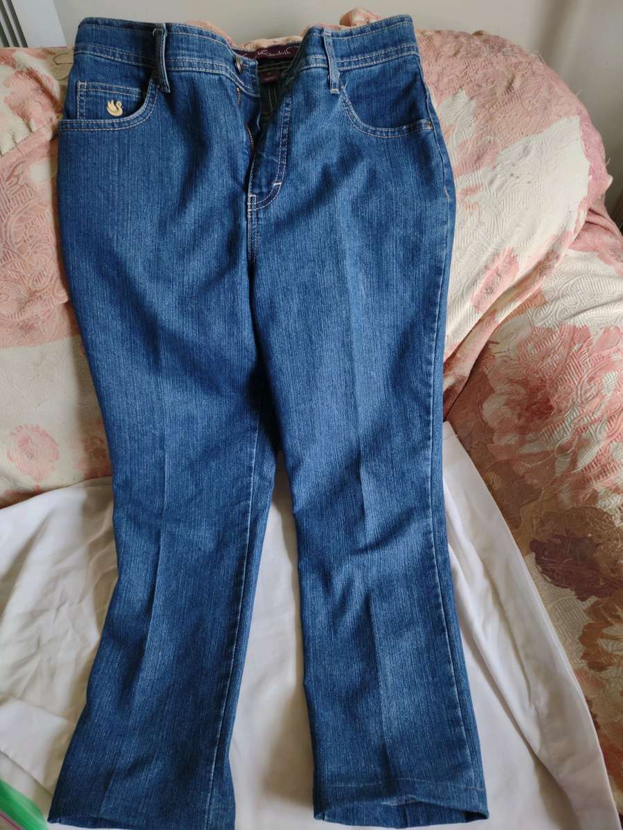 Gloria Vanderbilt jeans