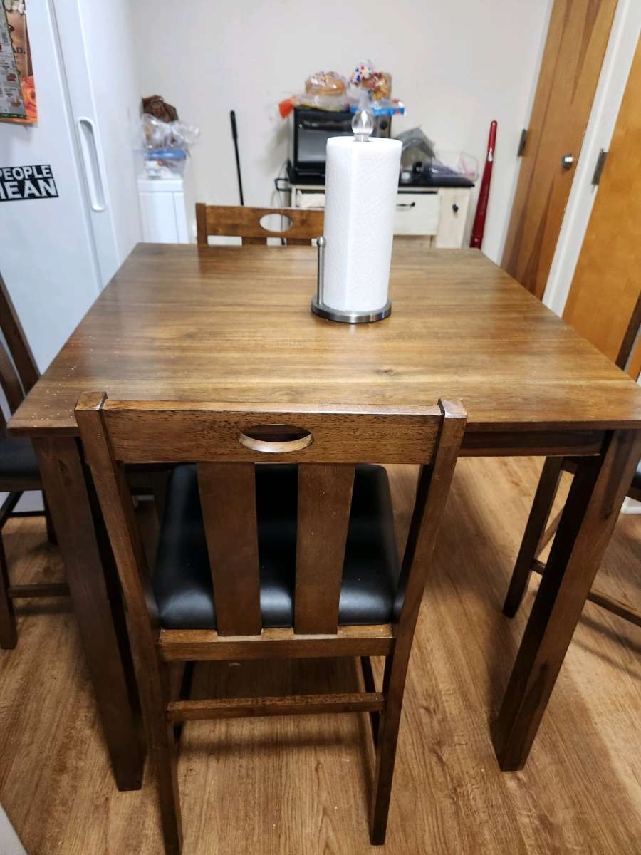 table and chairs