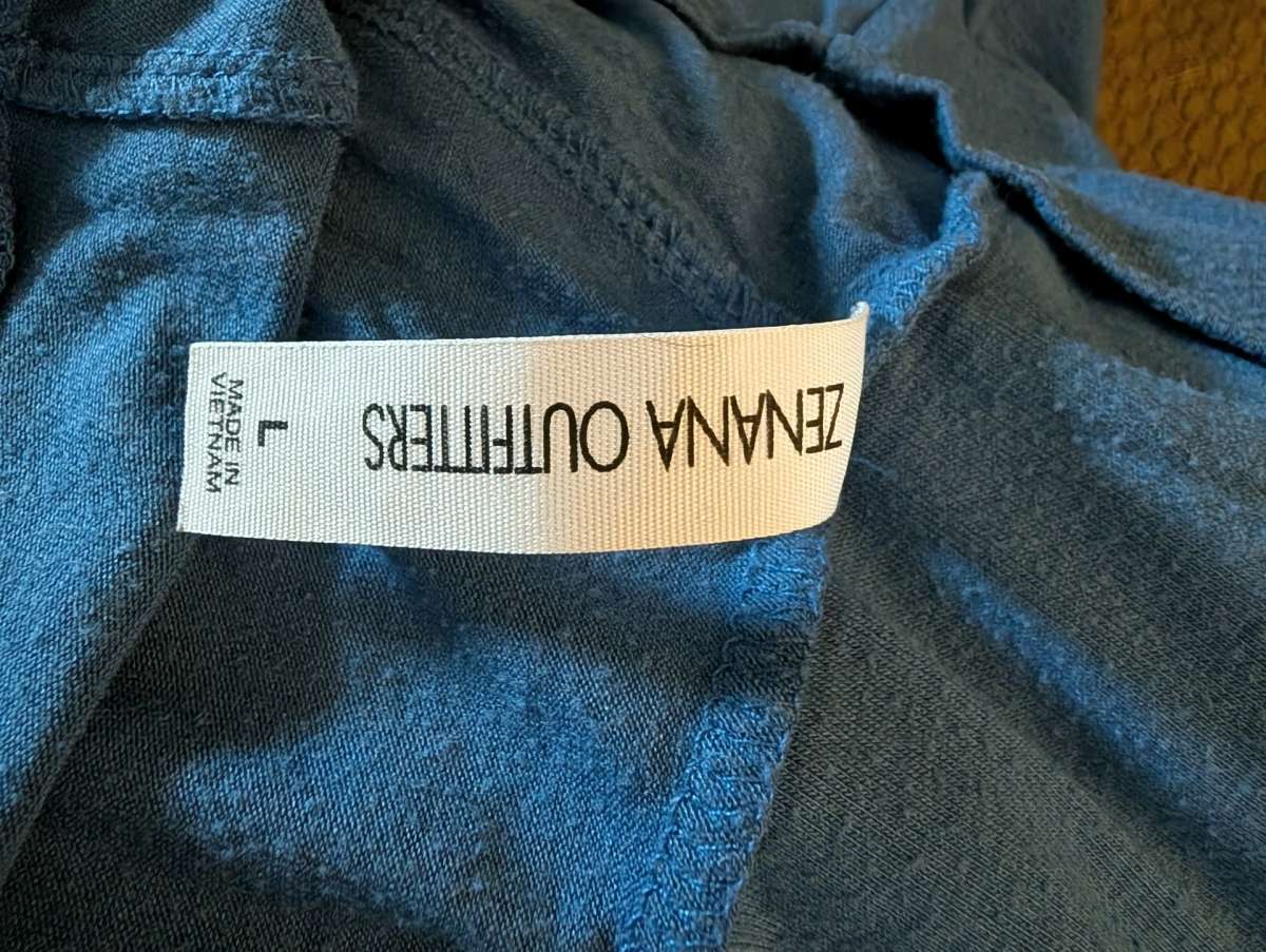 Blue and green largelegged pants