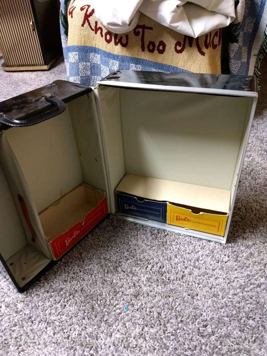 1960s Barbie Case