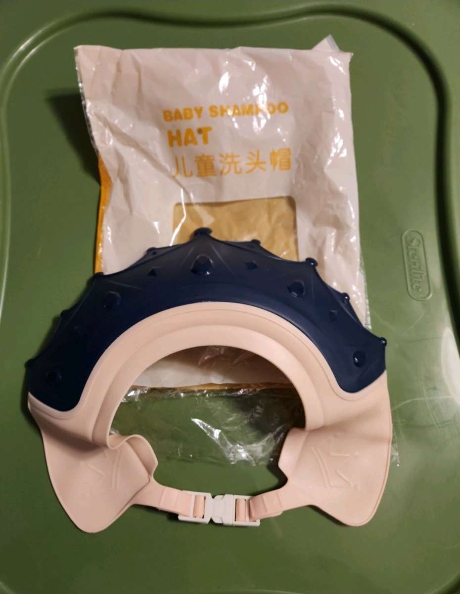 Shampoo hat crown shape