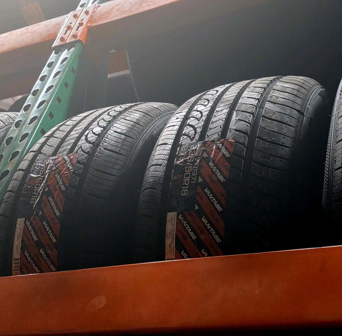 4 Vantage UHP Tires 23550R18 97W