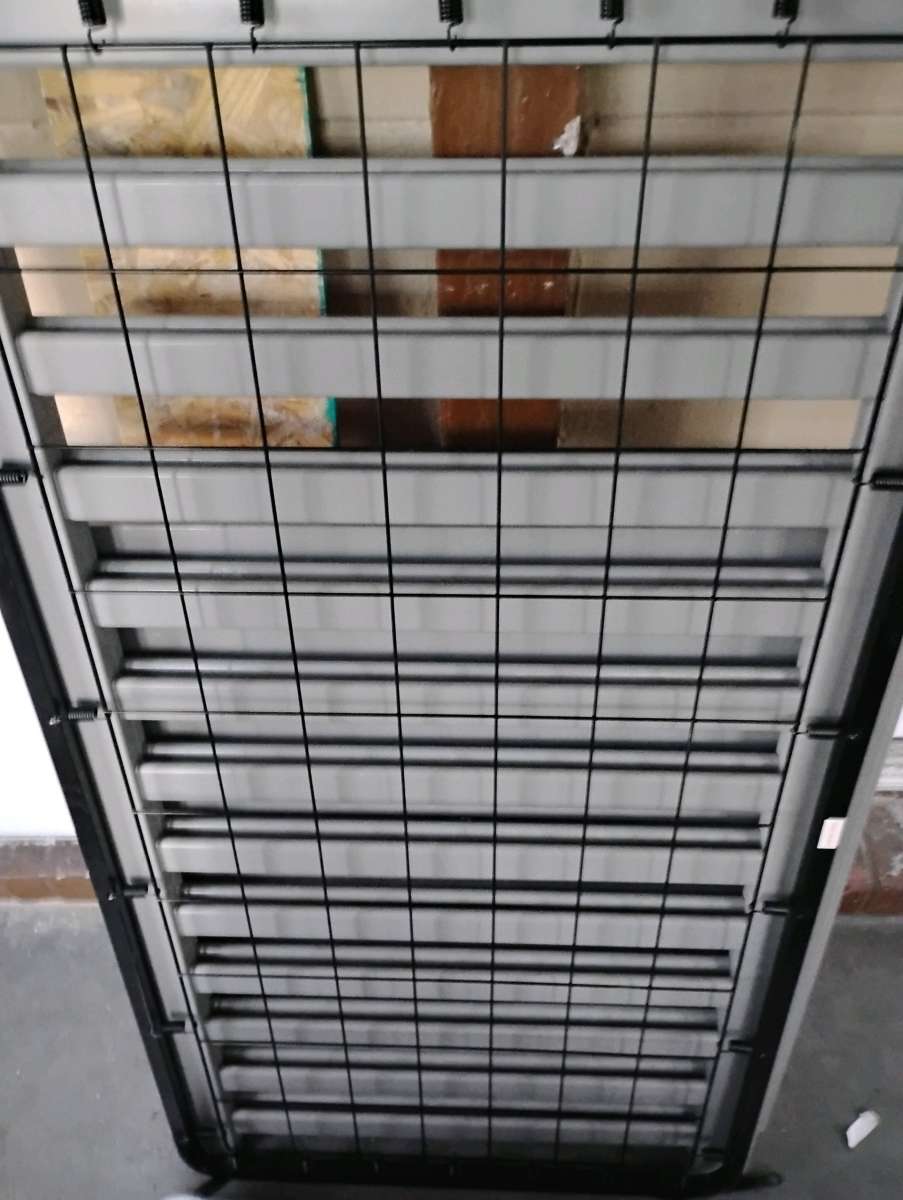 baby crib and brand new mattress