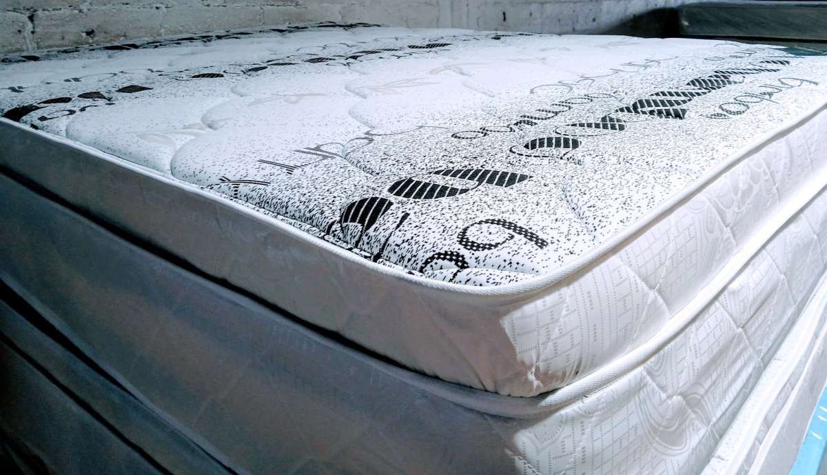 King Pillow Top Mattress Only Brand New Free Delivery Same D