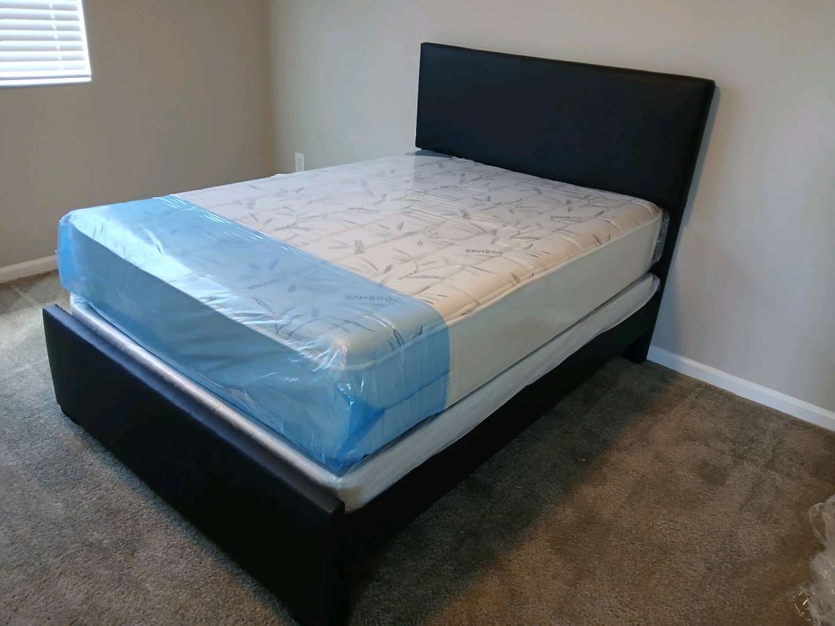 full bed frame with Mattress and boxspring brand new