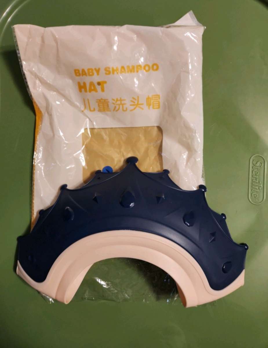 Shampoo hat crown shape