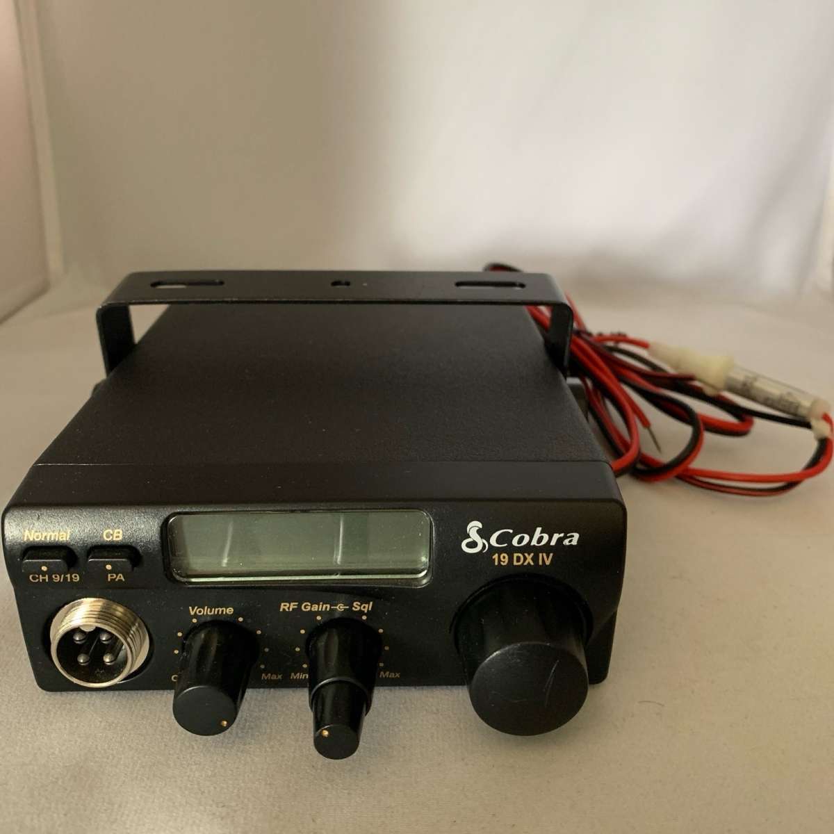 Cobra 19 40 Channel CB RadioPowerSupplyAntenna OB see detail