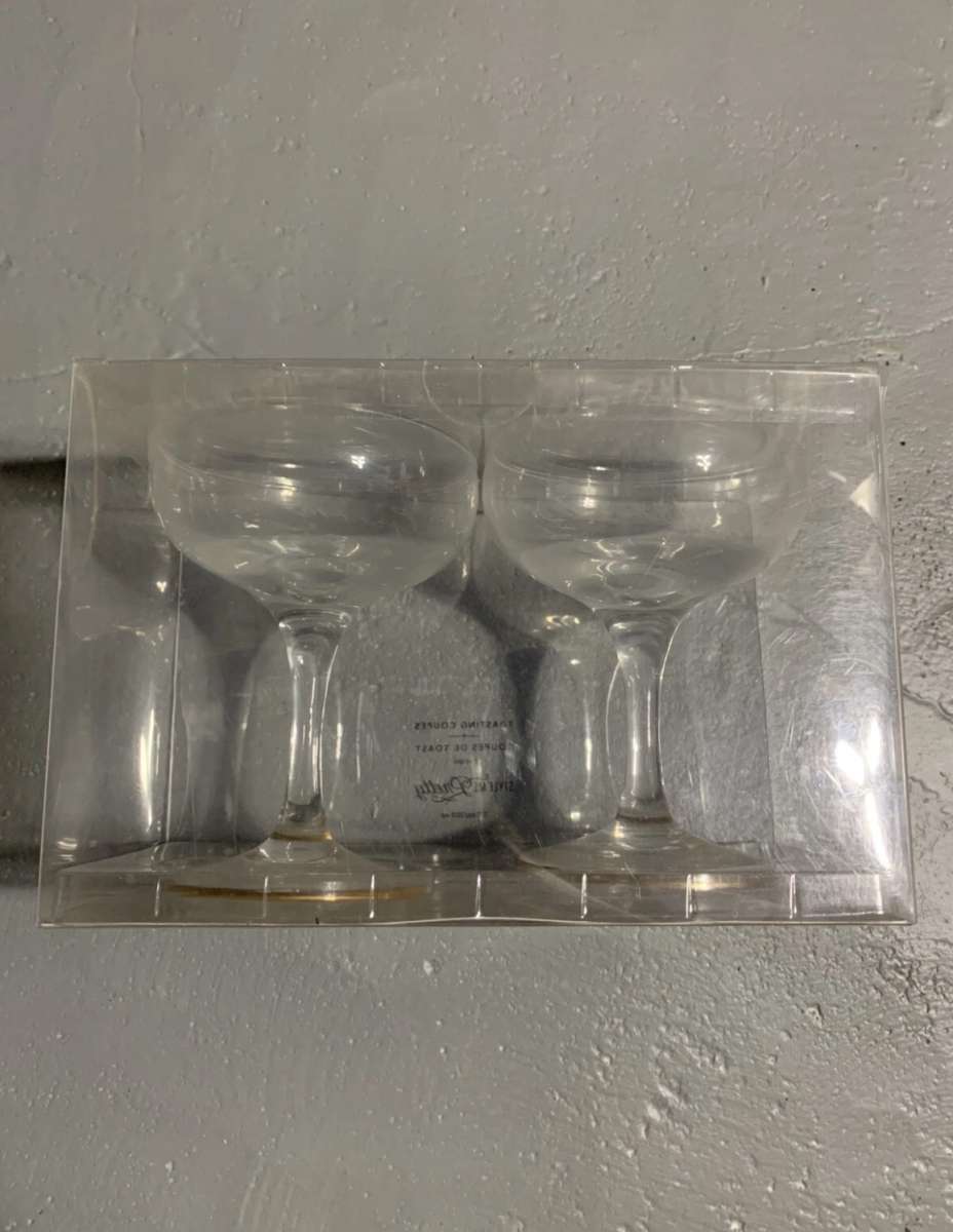 NEW  Style Me Pretty Bride  Groom Wedding Champagne Glasses