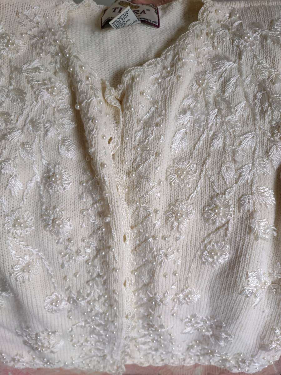 Tiara petite sweater