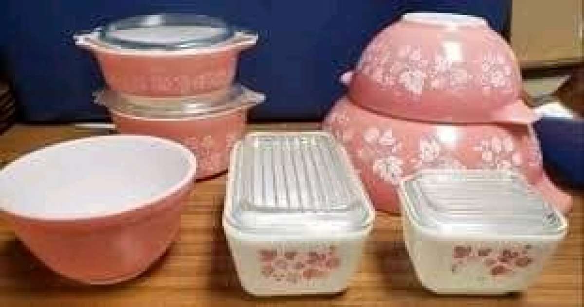 pink Pyrex vintage dishes