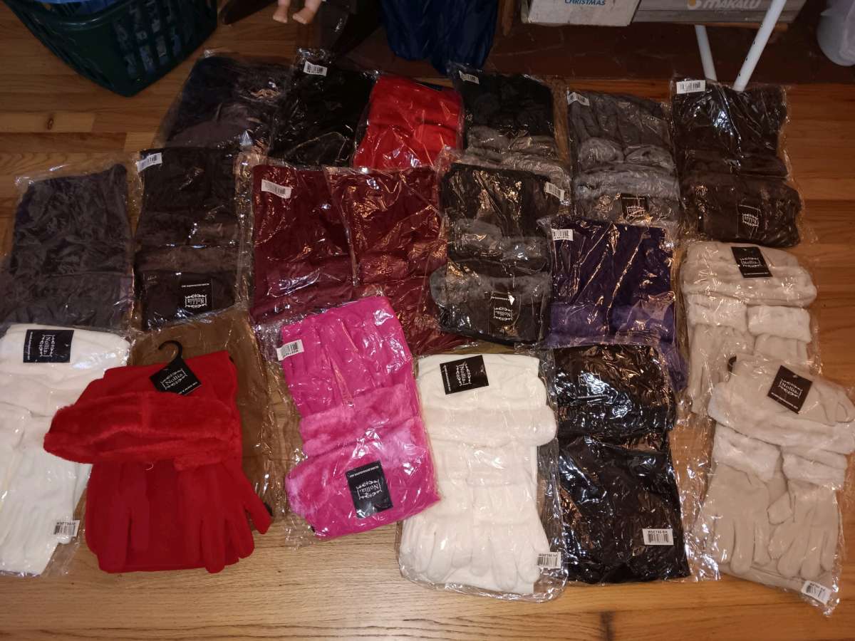 20 hat glove and scarf sets
