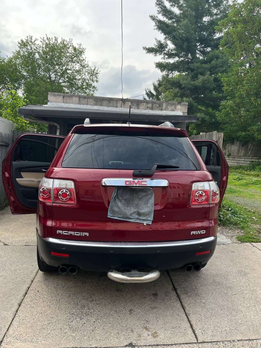 GMC ACADIA 2011