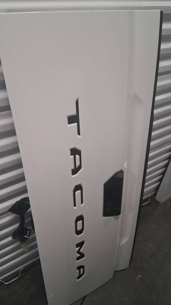 Toyota Tacoma Tailgate WHITE 2024 to 2025