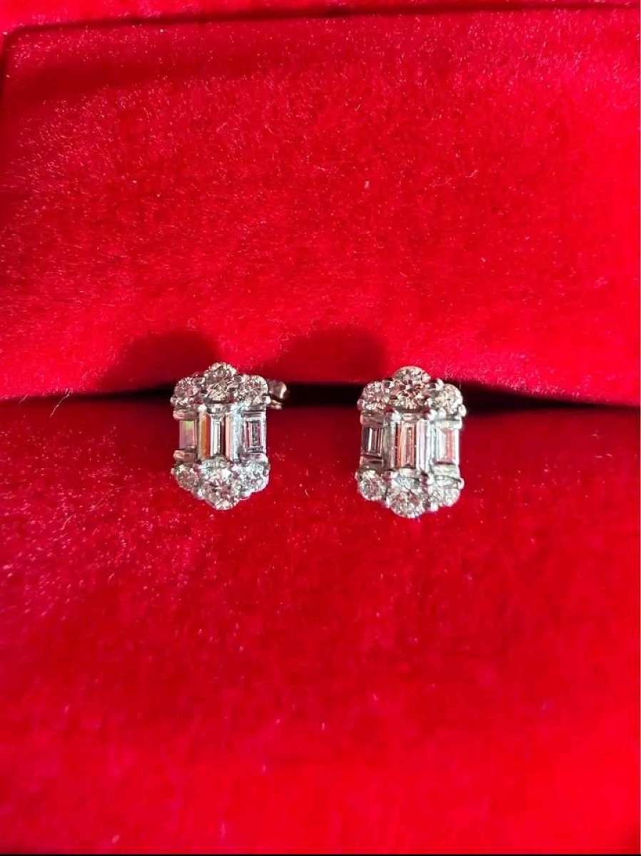 Platinum 900 natural Diamonds 40 carat total