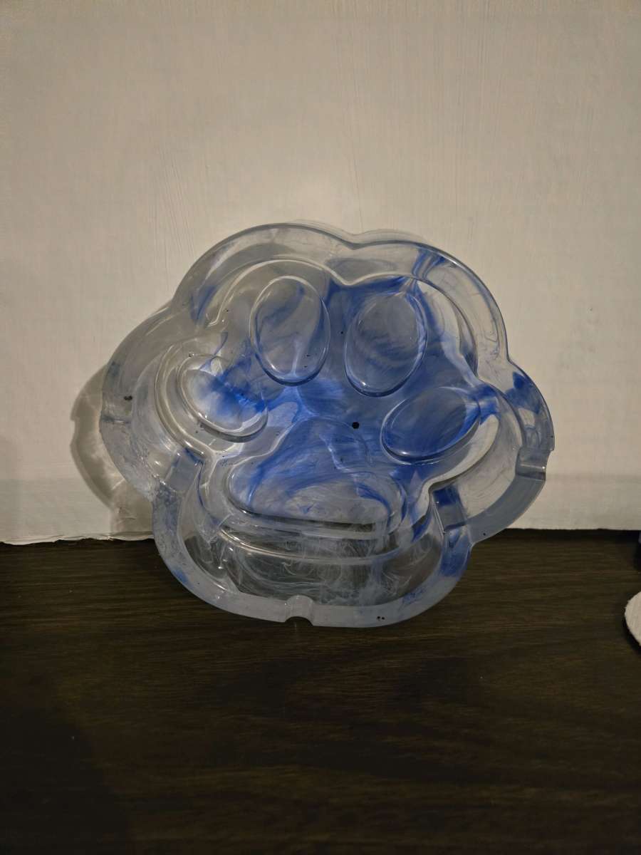 paw print resin Ash Tray