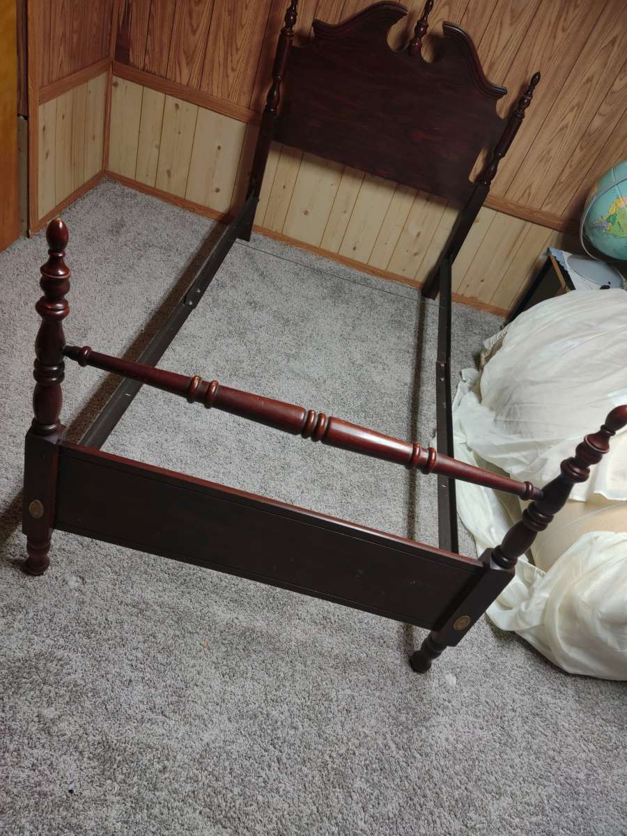 Twin Cherry Veneer bef