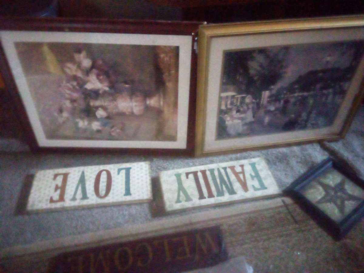 slay bed home interior pic call me at 7409357896 ask for bri