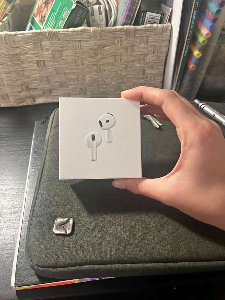 AirPods gen 4 anc