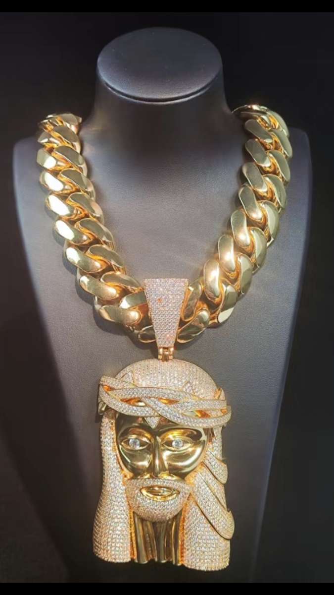 Cuban league Jesus pendant 14 K gold