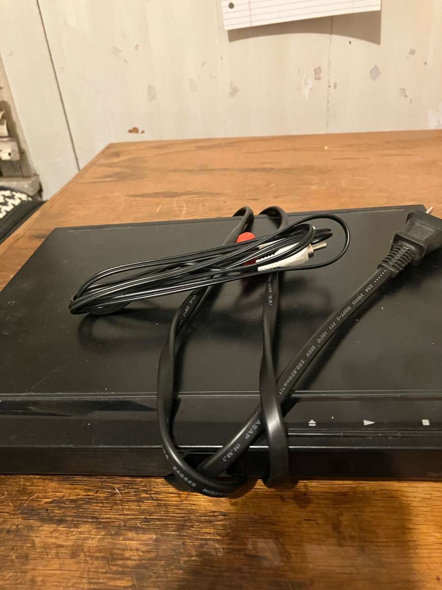 dvd player  still works