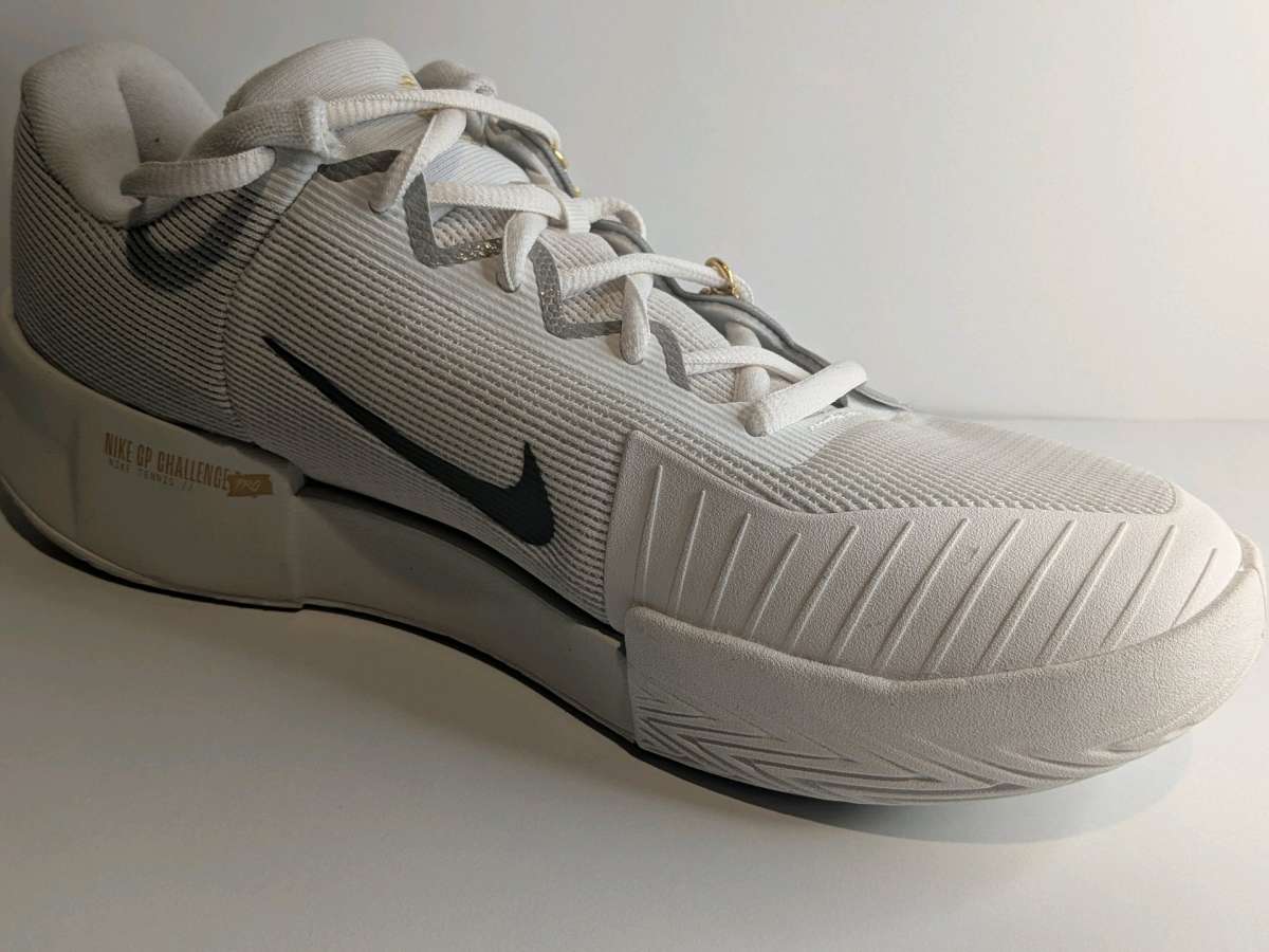 Nike GP Challenger pro