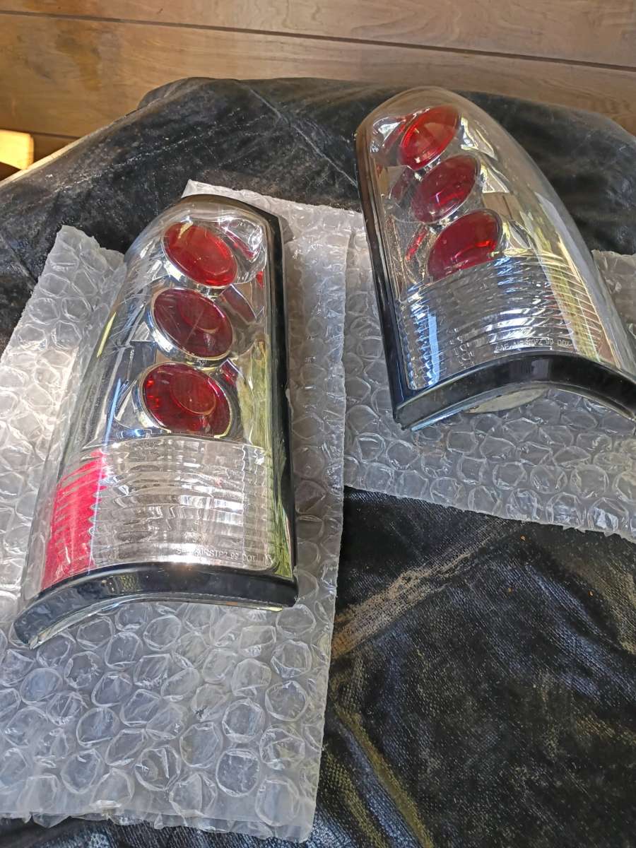 2002 Chevy Silverado Z71 4x4 OEM direct fit replacement rear