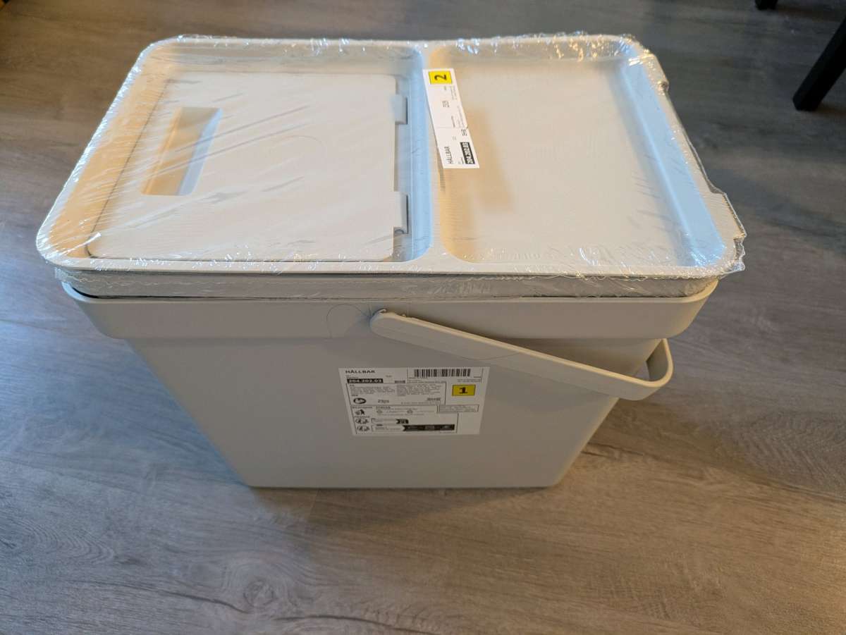 IKEA HALLBAR Bin with Lid Light Gray 6 Gallon
