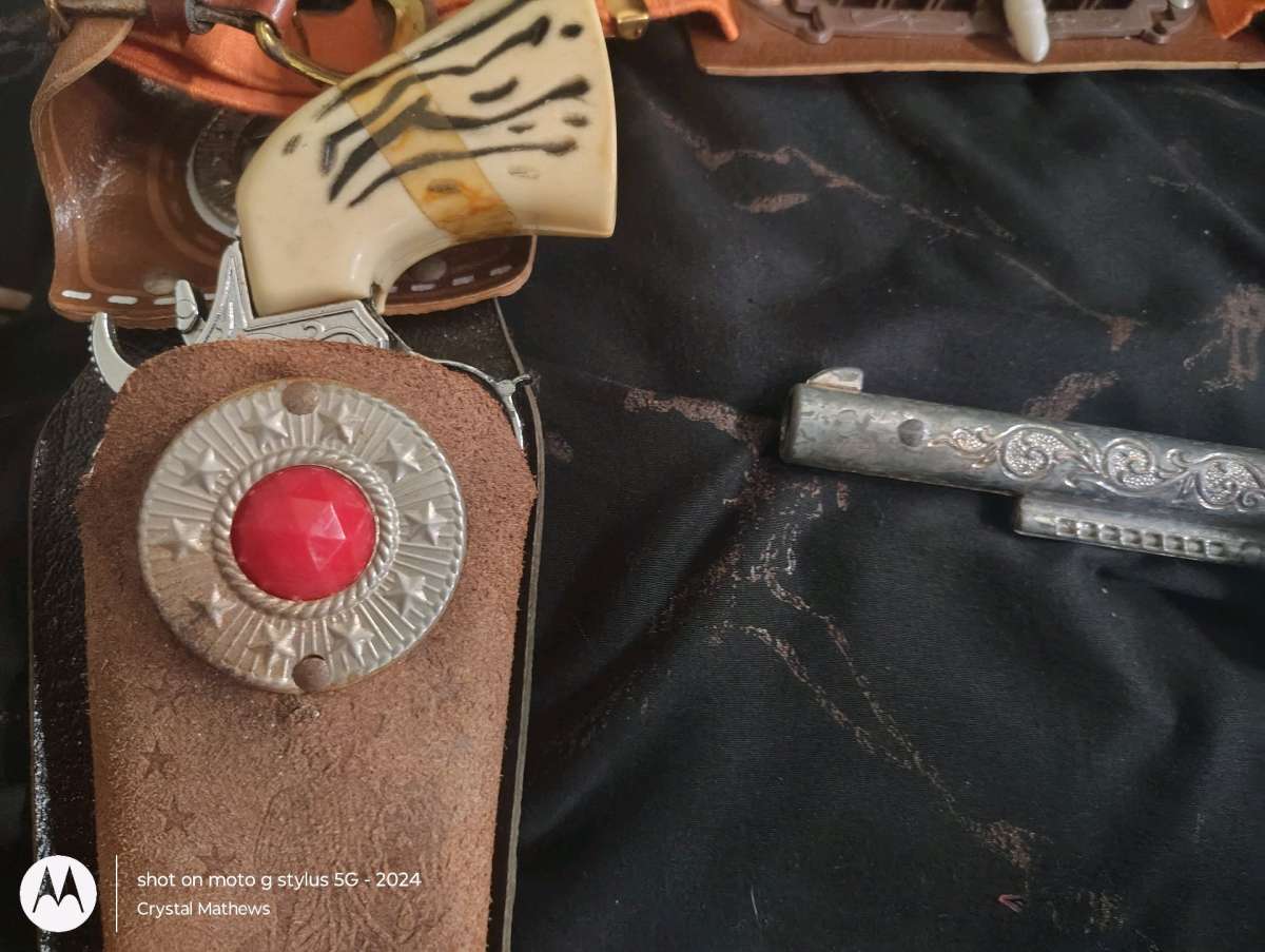 vintage toy cap guns with holster