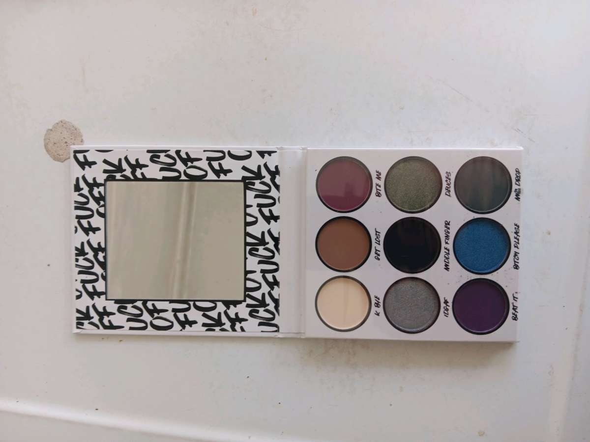eyeshadow pallete