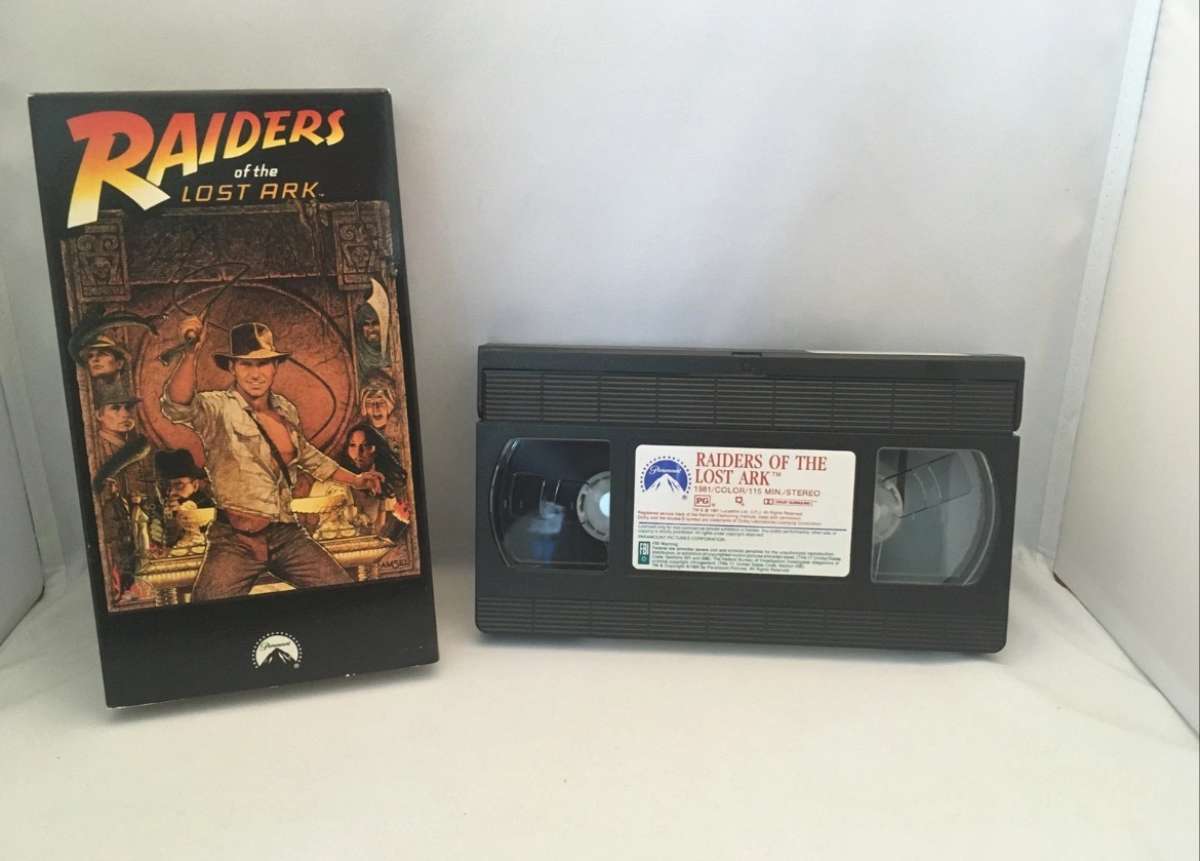 Indiana Jones VHS 3Tape BOX Set used good condition see belo
