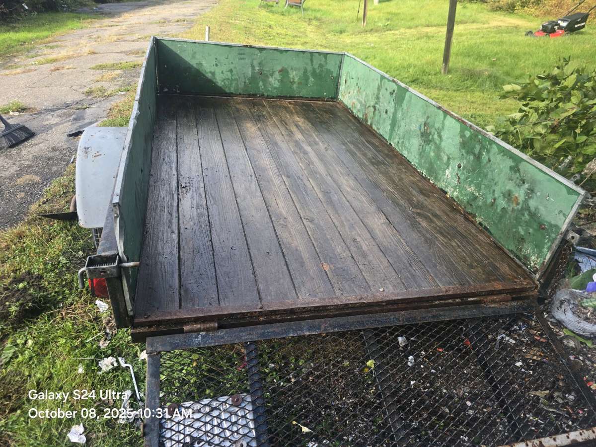 2012 5x8 Utility Trailer