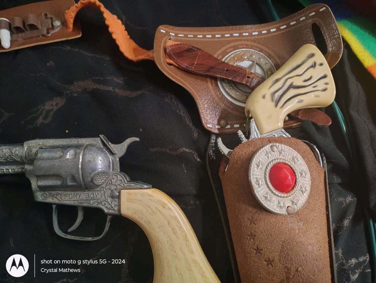 vintage toy cap guns with holster