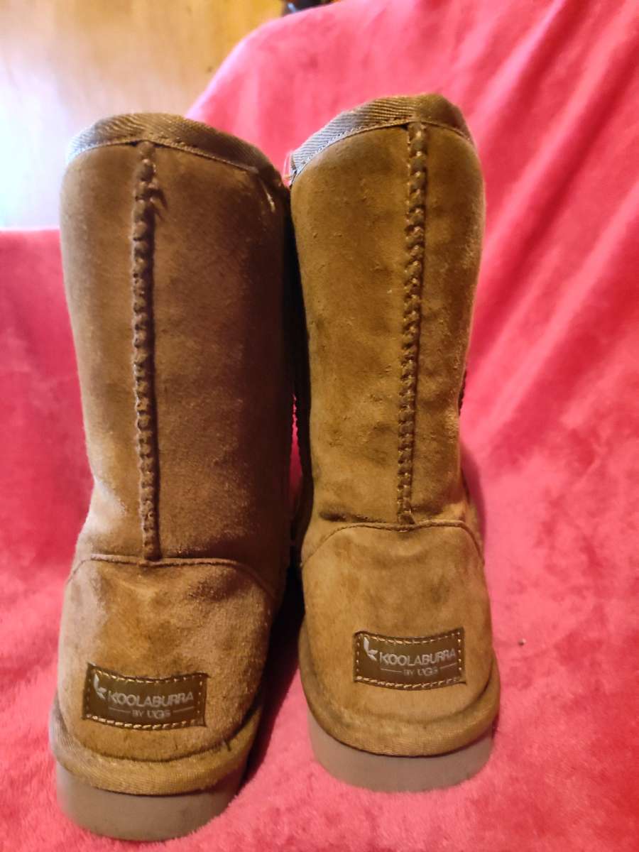 Koolabura by UGG size 8 tan womens boots