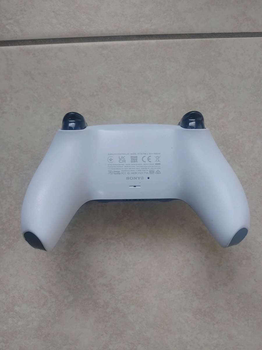 PlayStation 5 controller