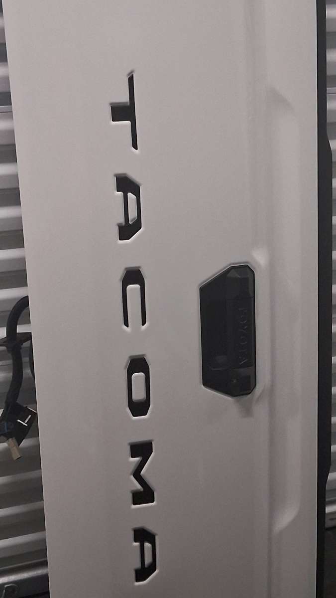 Toyota Tacoma Tailgate WHITE 2024 to 2025