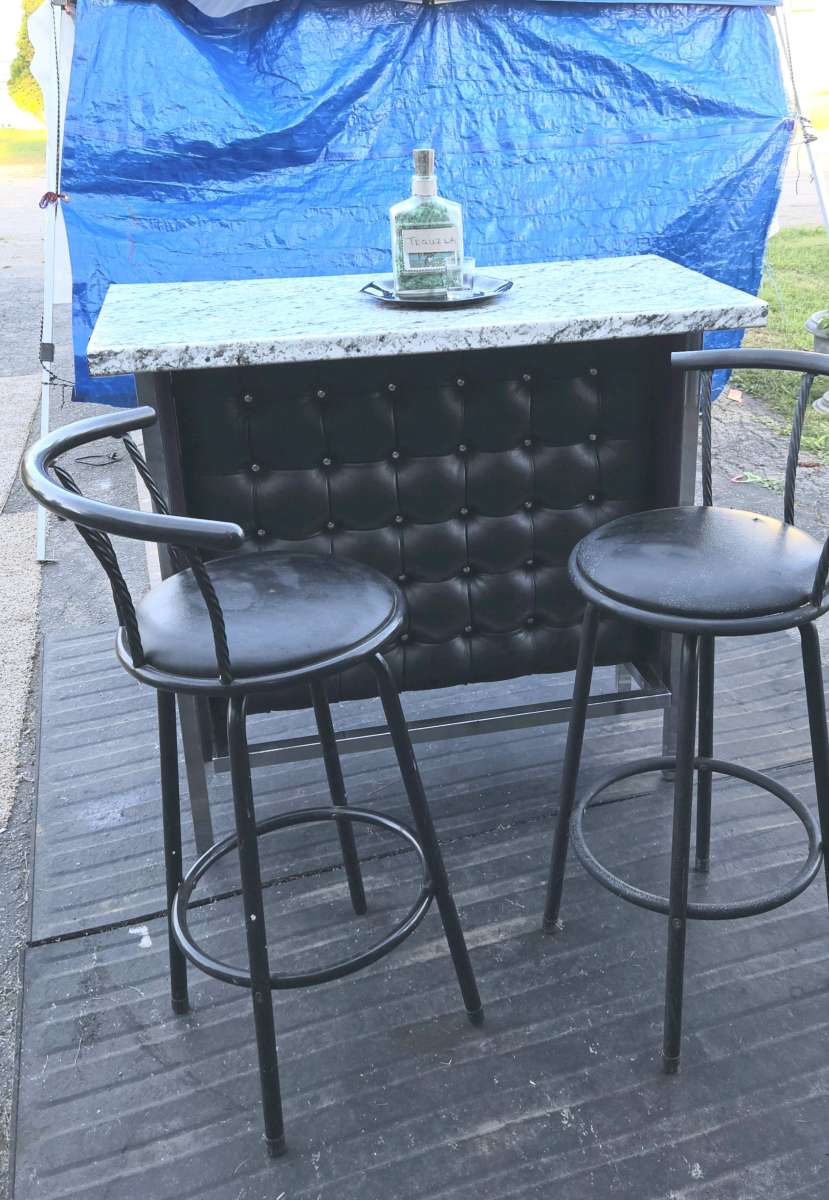 dry bar with 3 stools