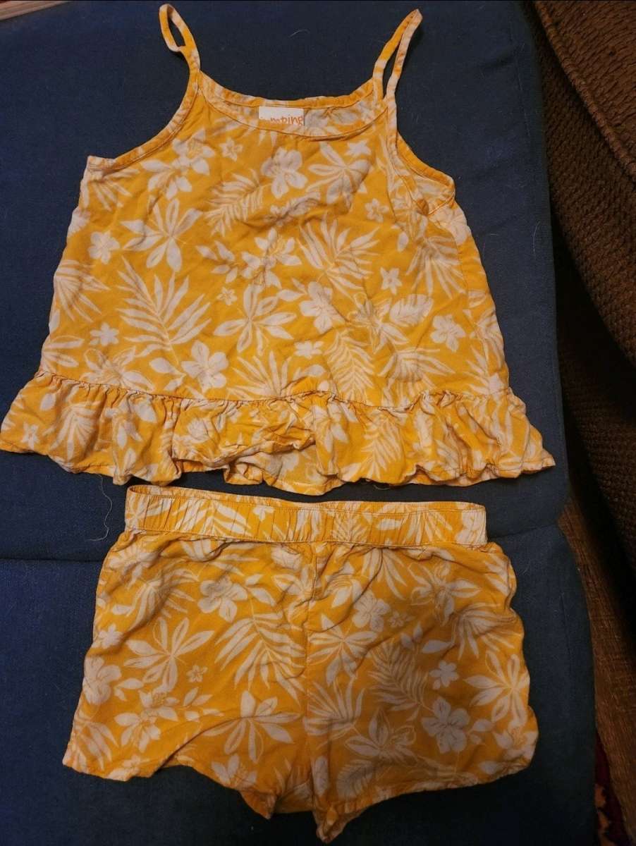 Baby yellow 2 piece girl outfit