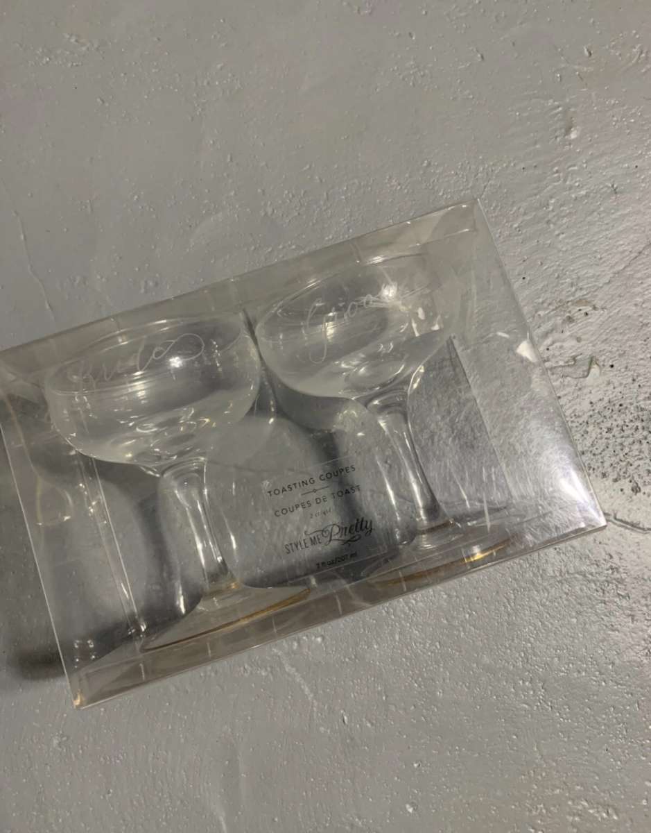 NEW  Style Me Pretty Bride  Groom Wedding Champagne Glasses