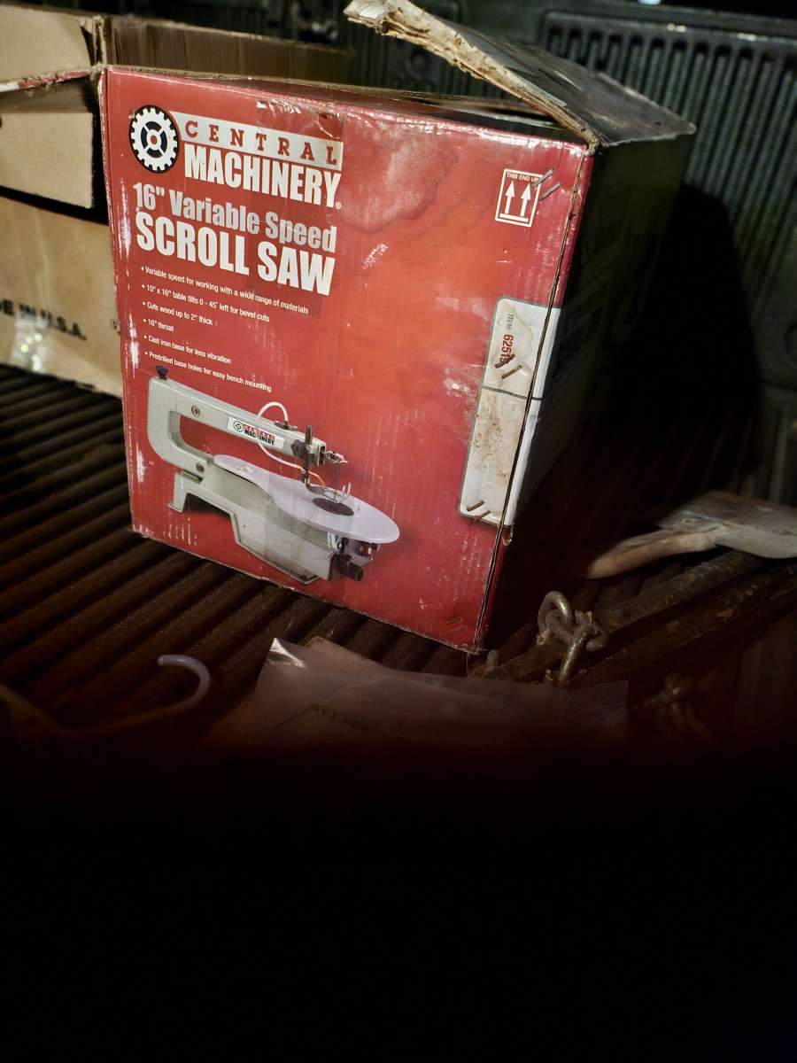New Scroll saw 16 in variable speed