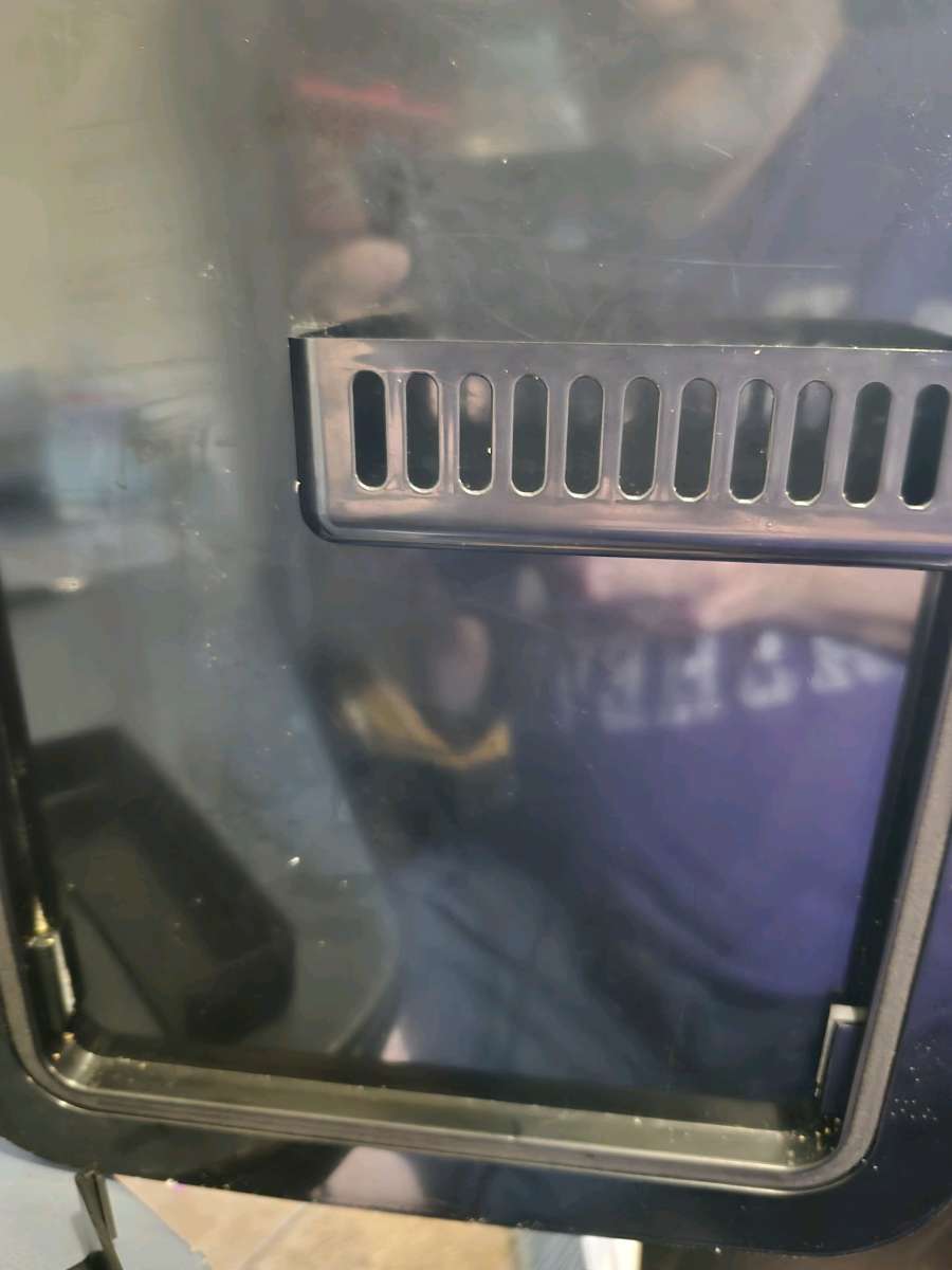 mini fridge Frigidaire