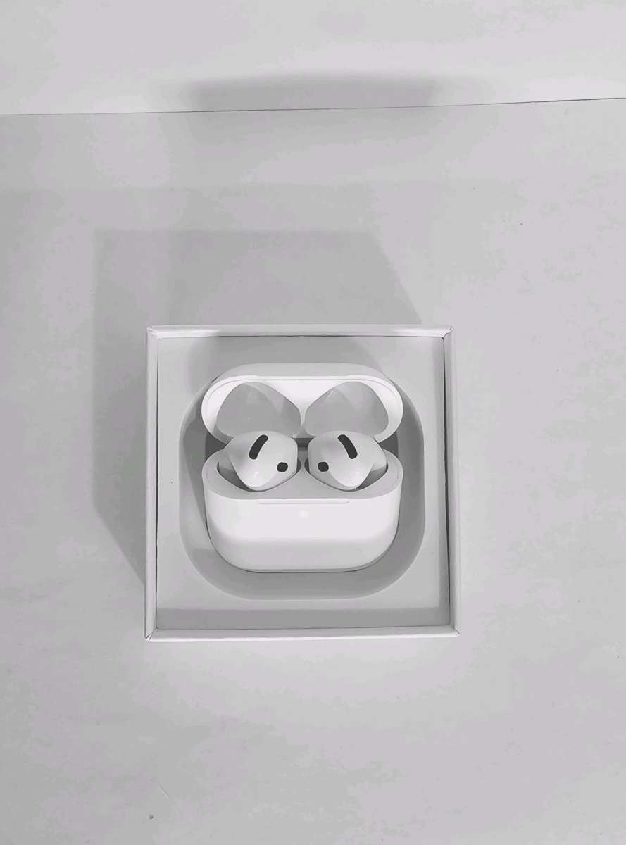 AirPods 4 ANC